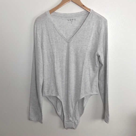 LOFT Tops - Loft light gray long sleeve V-neck bodysuit sz XL